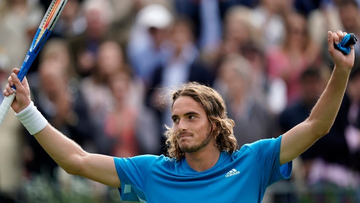 Νίκησε και την κούραση Ο Τσιτσιπάς