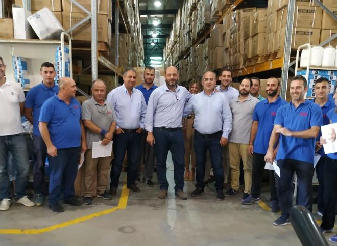 Στην κεντρική υπηρεσία του ΟΑΕΔ, καθώς και σε πλήθος επιχειρήσεων της Πάτρας, βρέθηκε ο Ιάσονας Φωτήλας