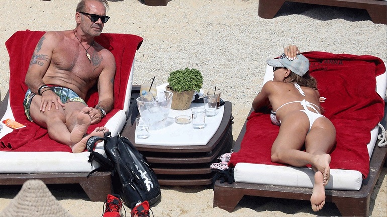 Νικολέττα Καρρά: Διακοπές στη Μύκονο με τον Πέτρο Κωστόπουλο