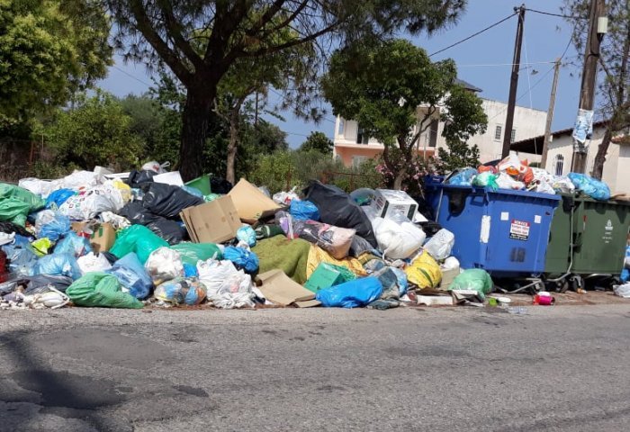 Αιγιάλεια: Παρέμβαση Θεοδωρικάκου για τα σκουπίδια - Σήμερα σύσκεψη