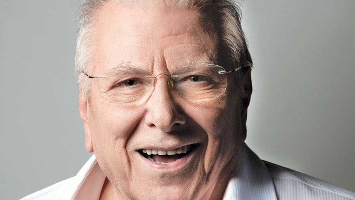 Ο Κώστας Βουτσάς άλλαξε τη διαθήκη του μετά την έλευση του Φοίβου