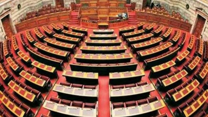 AΠΕΥΘΕΙΑΣ η ορκωμοσία της νέας Βουλής