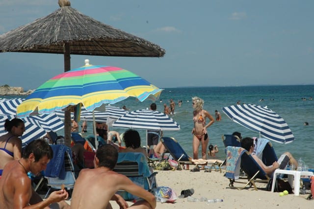 Πάτρα: Ημέρα για μπάνιο - Στους 33 βαθμούς η θερμοκρασία!