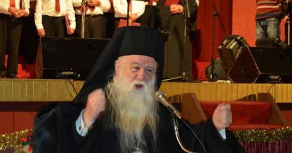 Αχαΐα: Συγκεντρώνουν ηλεκτρονικά υπογραφές για να καθαιρεθεί ο Αμβρόσιος - 38.700 έχουν ήδη "υπογράψει"!