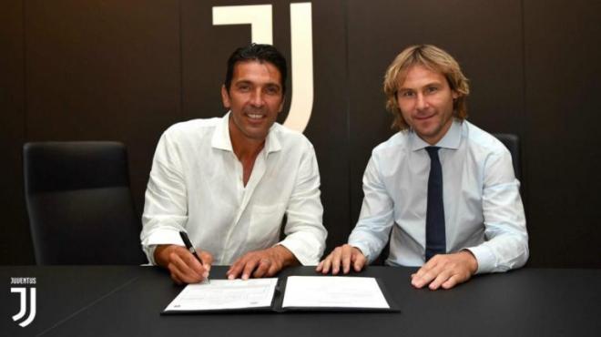 Επέστρεψε στη Γιουβέντους ο Μπουφόν