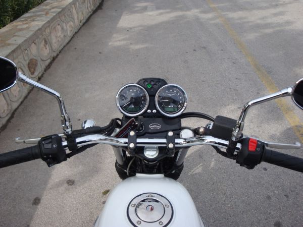 Πάτρα- Απίστευτο: Ανήλικοι προπηλάκισαν οδηγό μοτοσυκλέτας και προκάλεσαν και φθορές στο δίκυκλο - Τρεις συλλήψεις