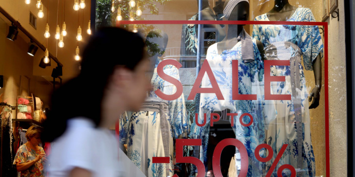 Ανοιχτά αύριο Κυριακή τα καταστήματα αλλά κλειστά λέει ο Εμπορικός Σύλλογος της Πάτρας