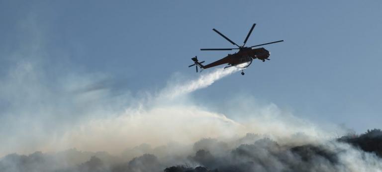 Πυρκαγιά κοντά σε μοναστήρι στη Μάνδρα