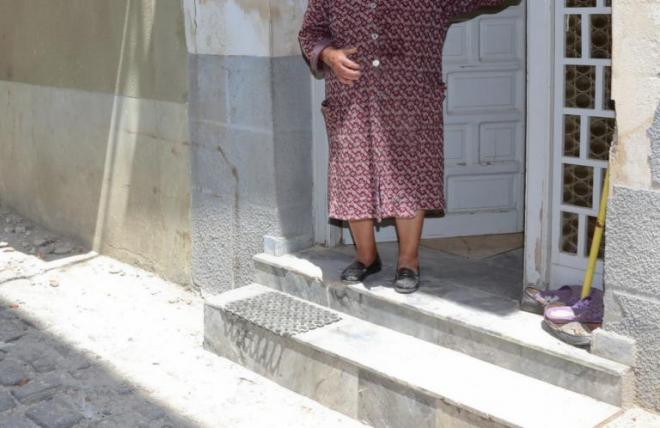 Γερή μπάζα: Προσποιήθηκε τον τεχνικό της ΔΕΗ και πήρε 110.000 ευρώ από ηλικιωμένη