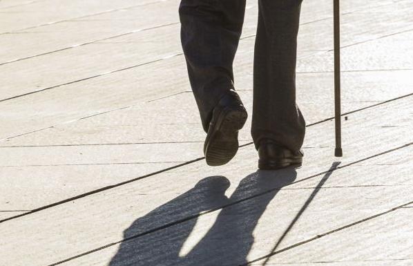 Μία απίστευτη ιστορία: 90χρονος ρακένδυτος στην Χίο πέθανε αφήνοντας πίσω ένα εκατ. ευρώ