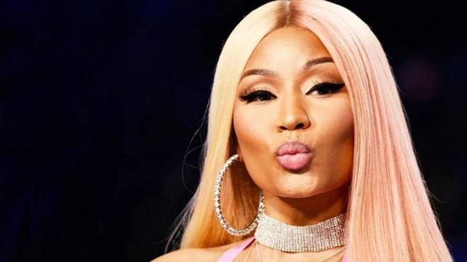 Η Νίκι Μινάζ ακύρωσε τη συναυλία της στη Σαουδική Αραβία