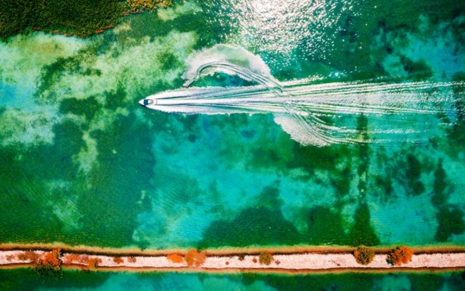 Παράκτιοι Μεσογειακοί: Στη λίμνη Στράτου το Σλάλομ του Θαλασσίου Σκι