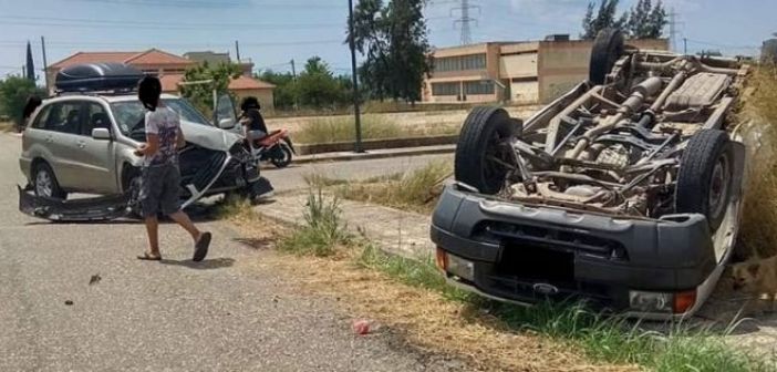 Σφοδρή σύγκρουση αυτοκινήτων – Δύο άτομα στο Νοσοκομείο Αγρινίου