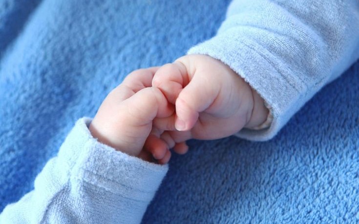 Περίμεναν δίδυμα και απέκτησαν δυο αγόρια που ανήκαν σε άλλους γονείς