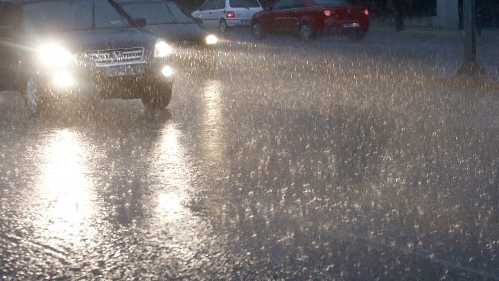 Έκτακτο δελτίο επιδείνωσης του καιρού με βροχές και καταιγίδες