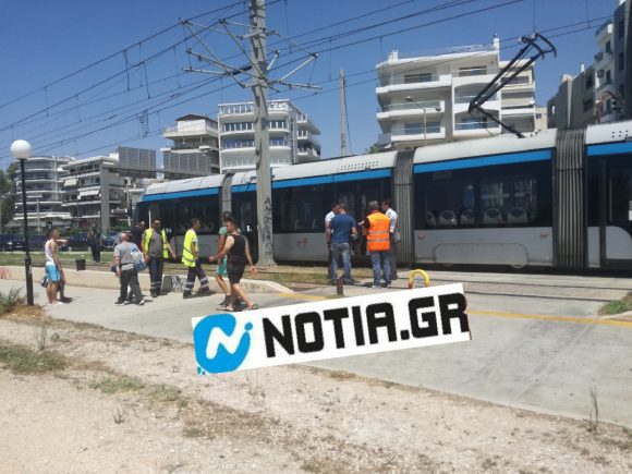 Τραγωδία: 61χρονος τραυματίστηκε θανάσιμα από τραμ-Εσωσε τη βαφτιστήρα του