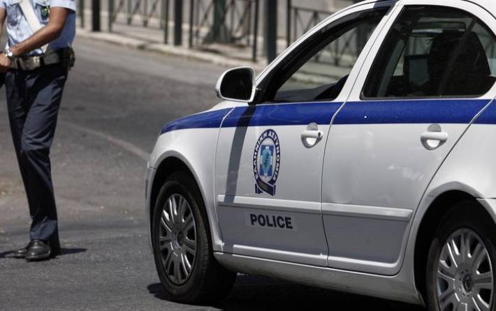 Ο 29χρονος οδηγούσε χωρίς δίπλωμα, ασφάλεια και πινακίδες στο μηχανάκι του!