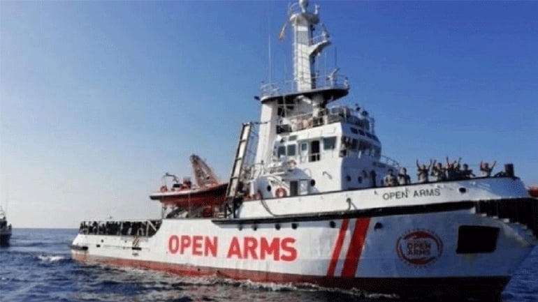 Ιταλία: «Πράσινο φως» για την αποβίβαση 27 ανήλικων μεταναστών στη Λαμπεντούζα