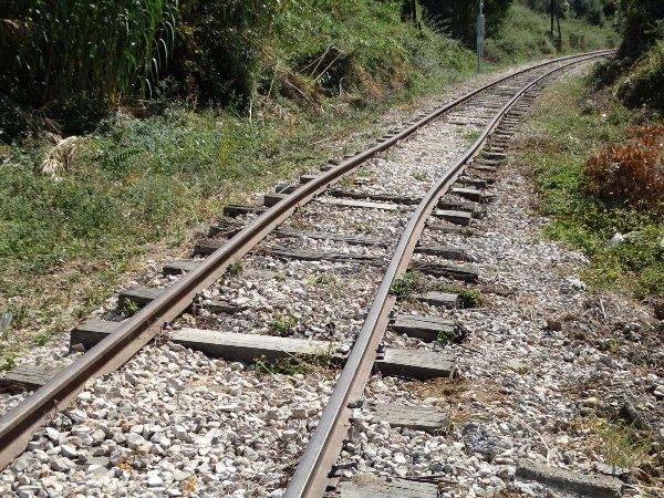 Πάτρα - Προαστιακός: Στράβωσαν οι ράγες πριν το τρένο σφυρίξει - Πως εξηγείται η μη έναρξη των δρομολογίων προς Κάτω Αχαΐα - ΦΩΤΟ