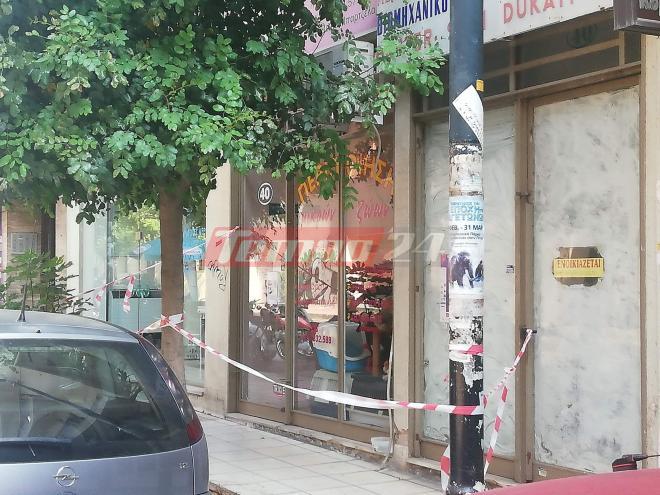 Πάτρα - ΦΩΤΟ: Πτώση σοβάδων σε κεντρικό σημείο της πόλης - Από θαύμα δεν υπήρξαν τραυματισμοί