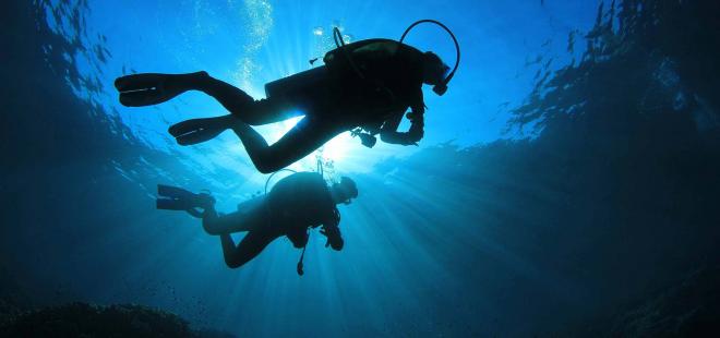 Αγνοούνται δύο δύτες στην Κάρπαθο -Βούτηξαν σε σπηλιά, σε βάθος 45 μέτρων