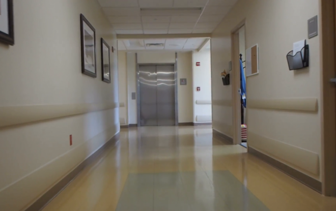 Πάτρα: Εκτός κινδύνου νοσηλεύεται στον "Άγιο Ανδρέα" η τουρίστια που έπεσε από μπαλκόνι ξενοδοχείου - Μυστήριο με τα αίτια της πτώσης