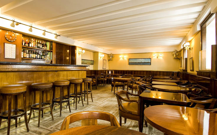 Το μπαρ στη Βενετία που έχει ανακηρυχθεί εθνικό μνημείο της χώρας - Ποιοι διάσημοι έχουν καθίσει στα τραπέζια του