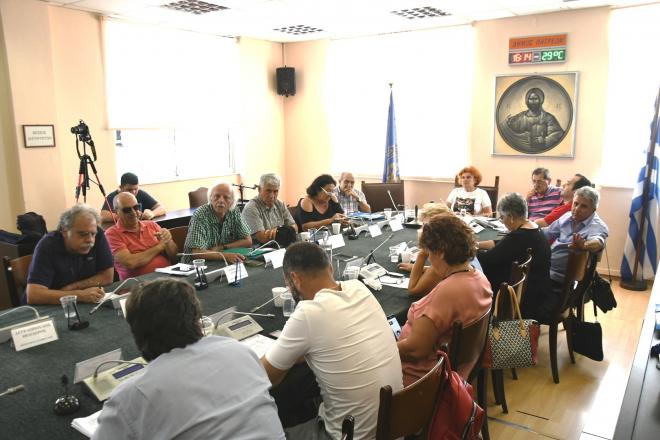 Πάτρα: Το Δημοτικό Συμβούλιο έδωσε το "πράσινο" φως για να πληρωθούν οι οκταμηνίτες