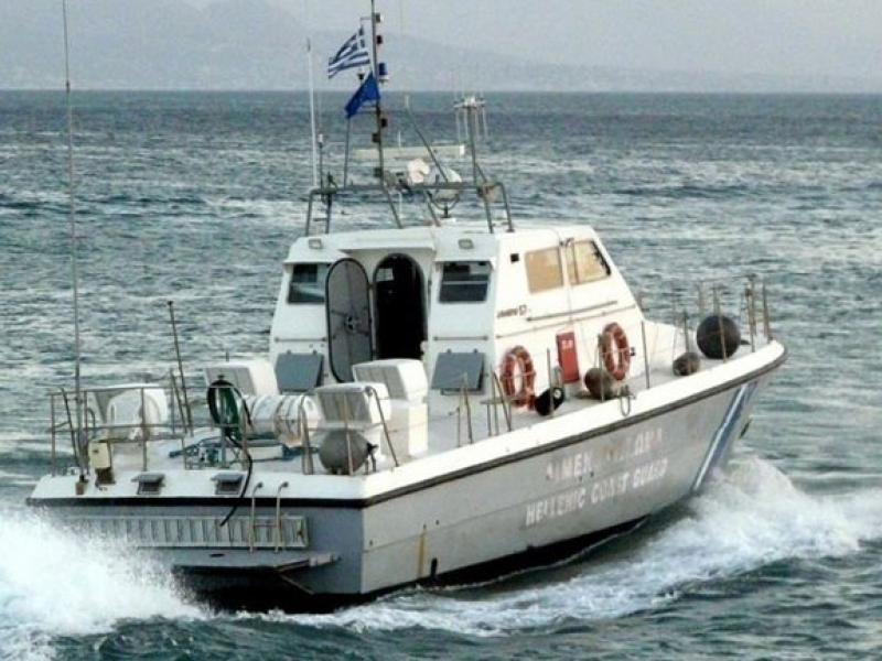 Ακυβέρνητο ιστιοφόρο νότια της Κέας