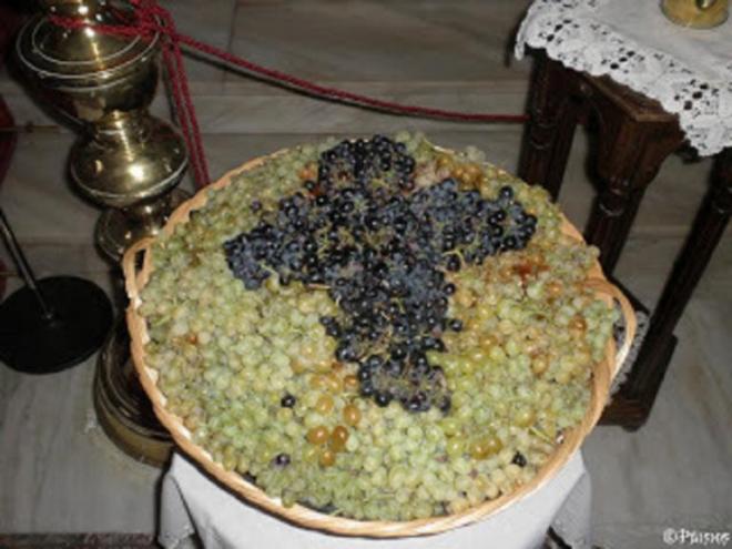 Μεταμόρφωση του Σωτήρος: Γιατί σήμερα τρώμε ψάρι και πηγαίνουμε τα σταφύλια στην Εκκλησία