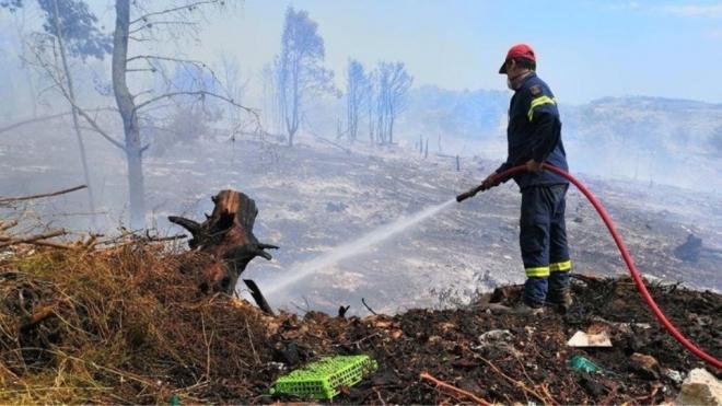 Ζάκυνθος: Ανεξέλεγκτες χωματερές αποκάλυψε η κατάσβεση της φωτιάς στον Κοιλιωμένο