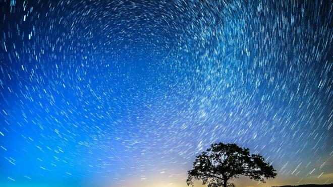 Κορυφώνονται τη Δευτέρα οι Περσείδες, η θεαματική βροχή διαττόντων