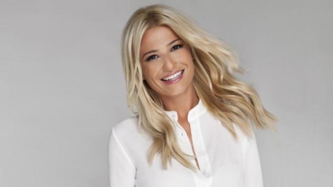 Οι βουτιές της Φαίης Σκορδά με τα αγόρια της στη Δυτική Πελοπόννησο ΦΩΤΟ