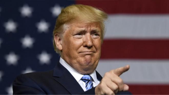 Νέα γκάφα Τραμπ με υπέρβαρο υποστηρικτή του