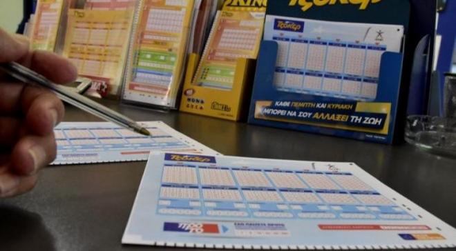 Πάτρα: "Έπεσε" το σύστημα μιάμιση ώρα πριν την κλήρωση του Τζόκερ - Έμειναν με τα δελτία στα χέρια οι πολίτες