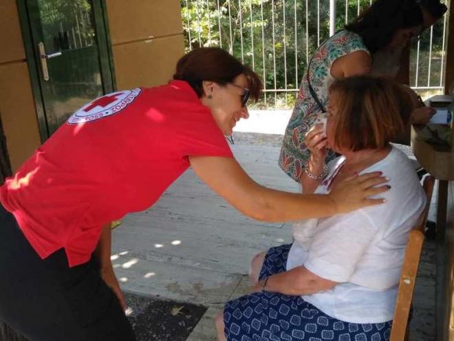 Αρχαία Ολυμπία - ΦΩΤΟ: Τουρίστρια παραπάτησε και έπεσε - Χτύπησε στο πρόσωπο - Η βοήθεια του ΕΕΣ