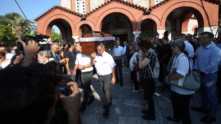 Κηδεύτηκε δημοσία δαπάνη ο ηρωικός ψαράς Κώστας Αρβανίτης