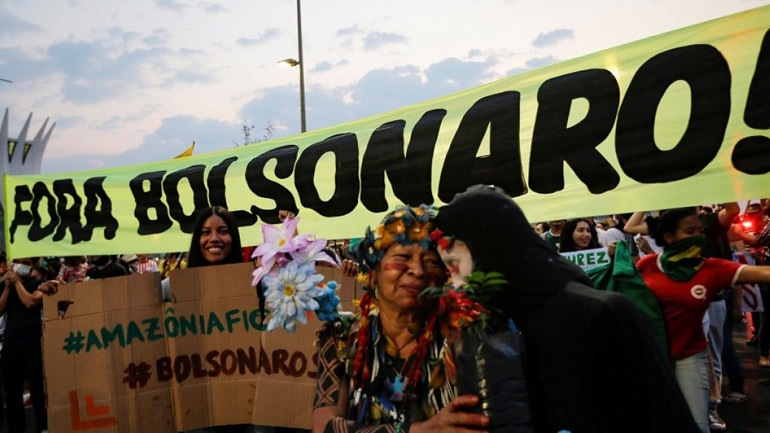 Βραζιλία: Χιλιάδες διαδηλωτές επέκριναν τις πολιτικές του Μπολσονάρου για την κλιματική αλλαγή