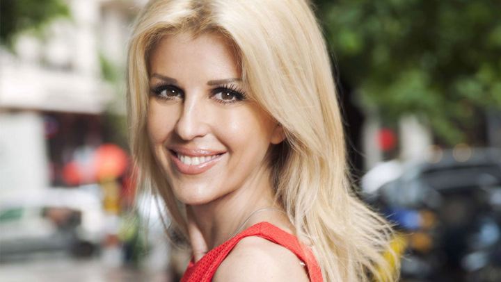 Έλενα Ράπτη: Λαμπερή εμφάνιση στην ομιλία του Πρωθυπουργού στη ΔΕΘ! ΦΩΤΟ