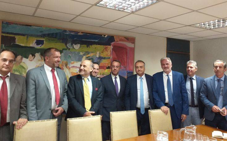 «Καυτά» θέματα από τους δικηγόρους στον Σταϊκούρα- Παρών και ο Πρόεδρος της Πάτρας