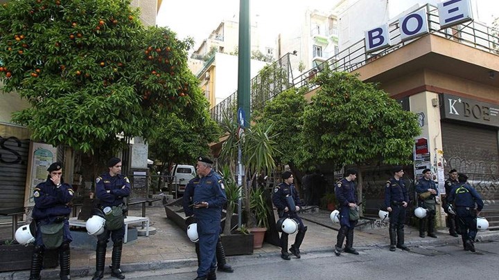 Εξάρχεια: Η Εισαγγελία έδωσε το "πράσινο φως" για την εκκένωση του ΒΟΞ