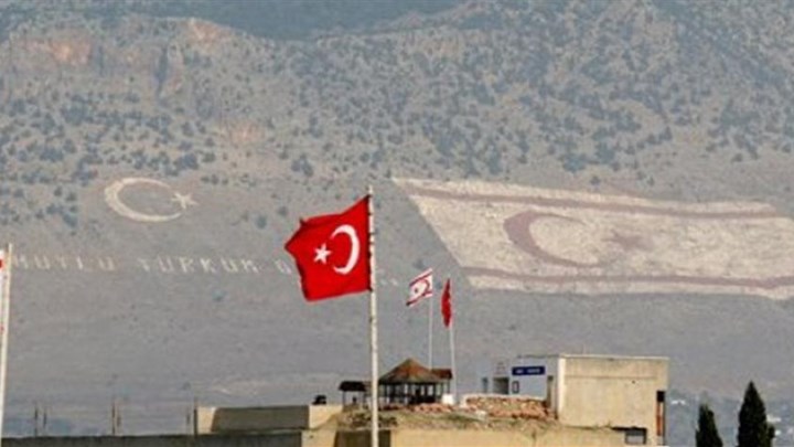 Συνέλαβαν Ελληνοκύπρια και την κόρη της στα Κατεχόμενα