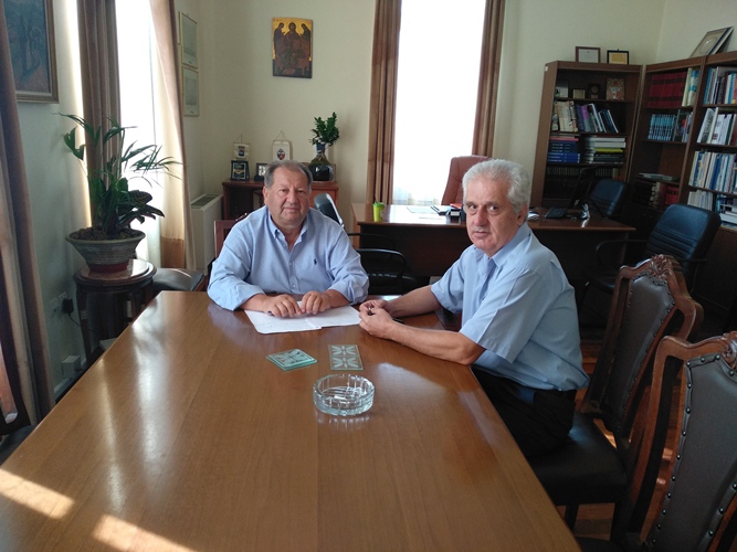 Βρέθηκε σπάνιο φίδι με δύο κεφάλια