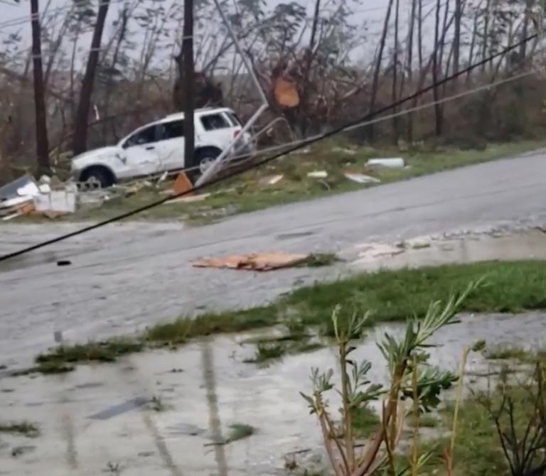 Τυφώνας Dorian: "Τσάκισε" τις Μπαχάμες και απειλεί Φλόριντα και Νότια Καρολίνα - ΦΩΤΟ - ΒΙΝΤΕΟ