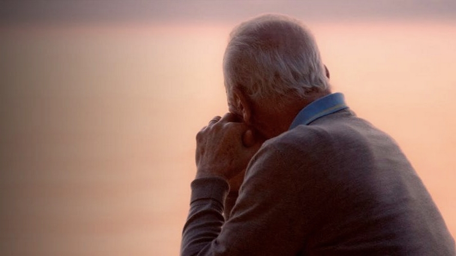 Του "έπιασαν" την κουβέντα και του έκλεψαν 4.500 ευρώ