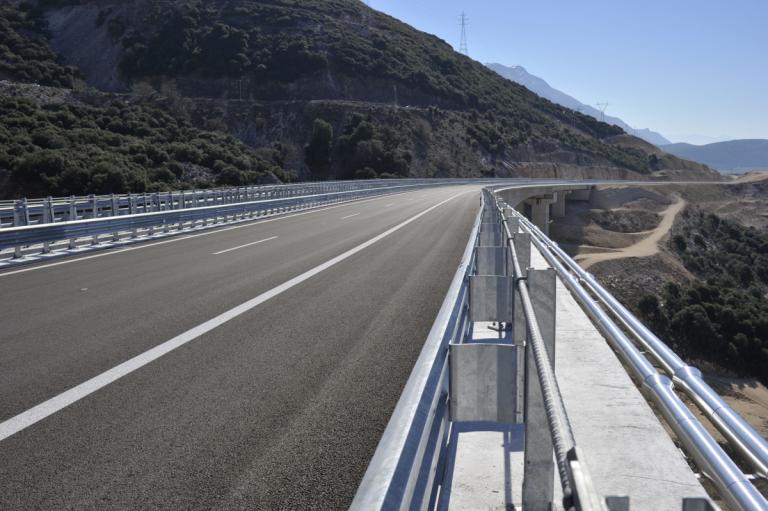 Κυκλοφοριακές ρυθμίσεις από Δευτέρα στην Ιονία Οδό