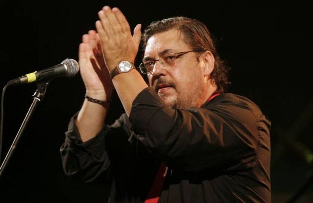 Λαυρέντης Μαχαιρίτσας: Η ζωή του, η αγάπη για τη μουσική και τα τραγούδια που άφησαν εποχή - ΒΙΝΤΕΟ