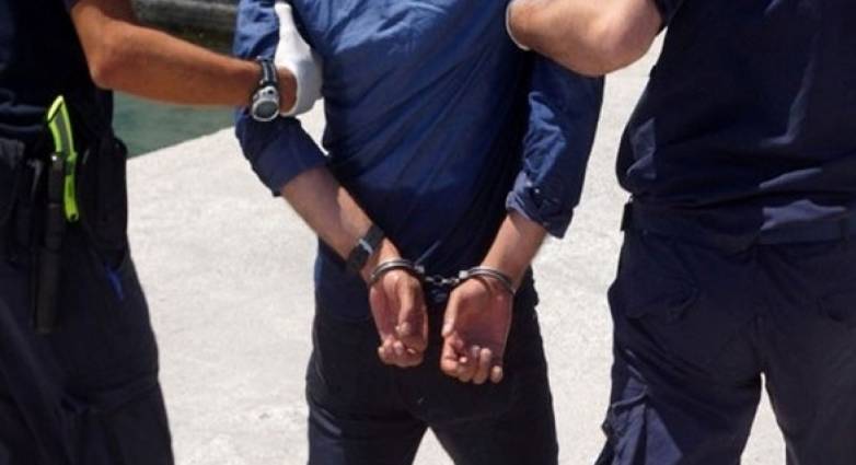 Πάτρα: Συλλήψεις τεσσάρων μεταναστών και των διακινητών τους στο λιμάνι