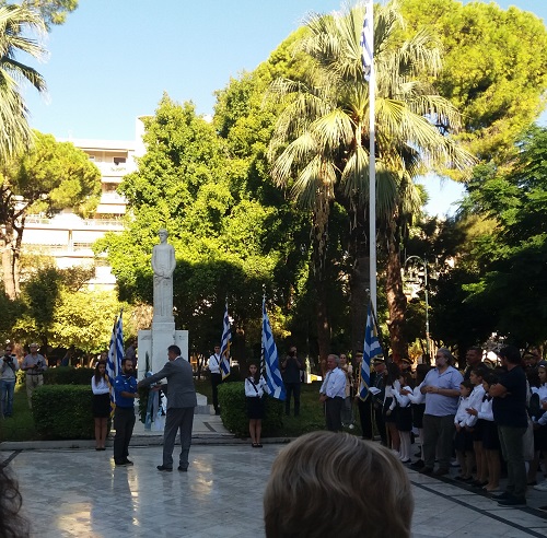 Πάτρα: Κατάθεση στεφάνου για την 28η Οκτωβρίου από τον Αντιδήμαρχο Παιδείας