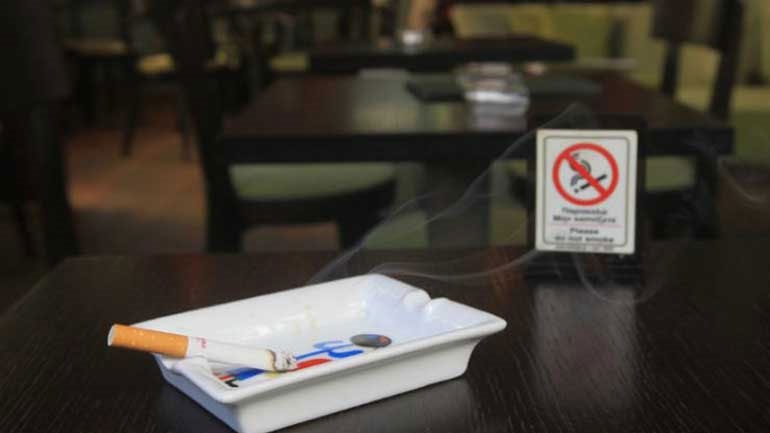 Στο ΣτΕ ιδιοκτήτες καταστημάτων για να μην εφαρμοστεί ο αντικαπνιστικός νόμος
